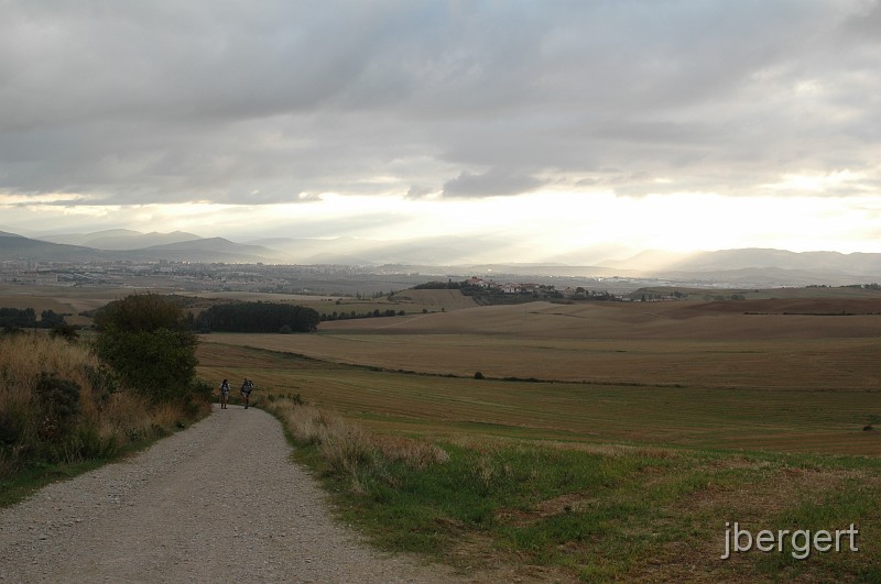 DSC_3767.JPG - Morgenlicht - Rückblick auf Pamplona